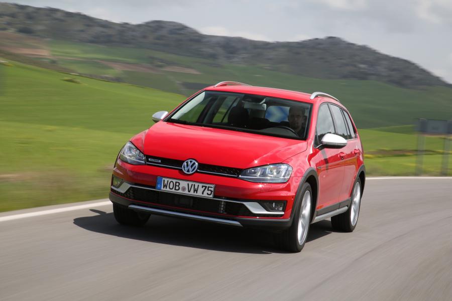  Volkswagen Golf Alltrack 2014 года  (фото 19 из 30)